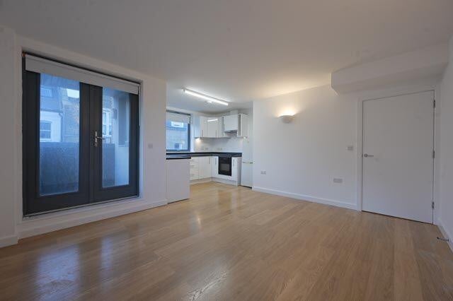Flat Tanners Hill in Greater London