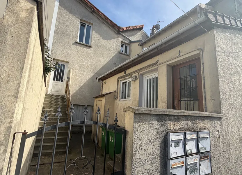 Flat Allée du Rocher in Clichy-sous-Bois