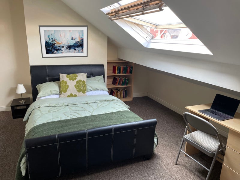 Room Back Stanmore Street in Leeds