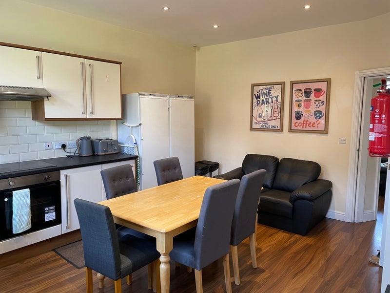 Room Back Stanmore Street in Leeds