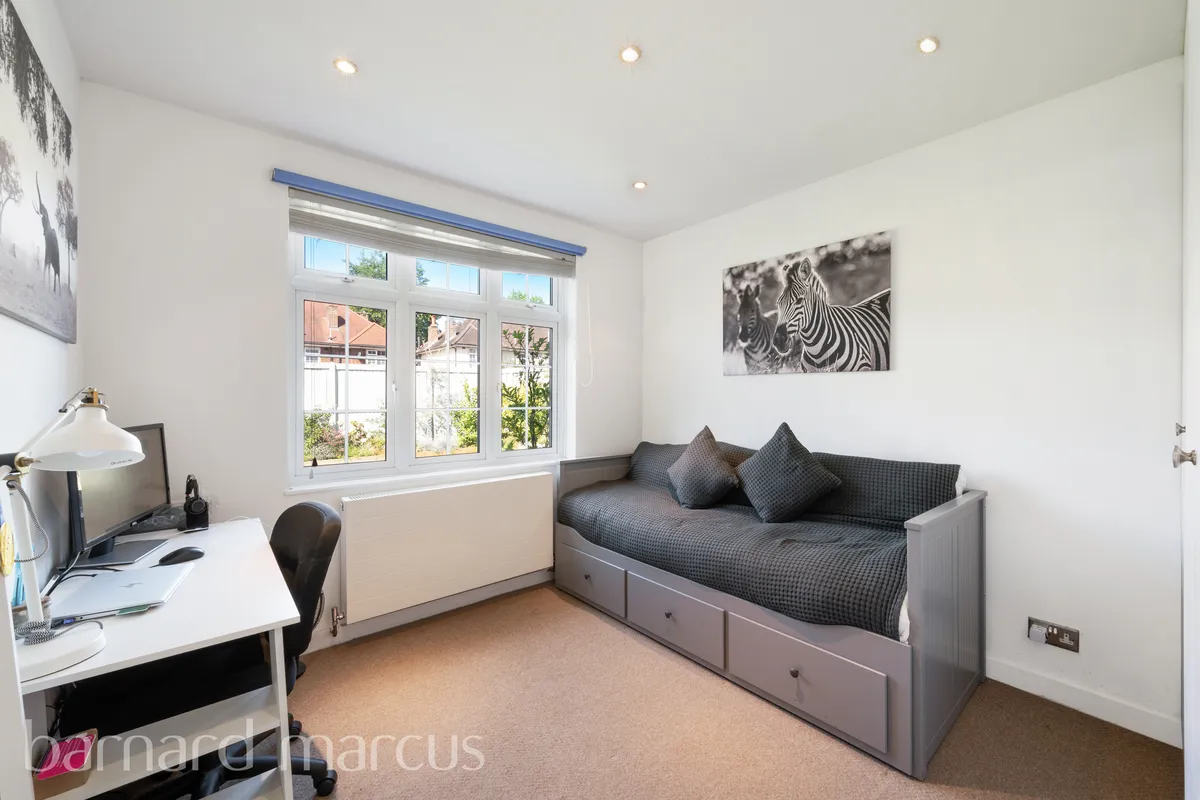 Flat Godley Road in Greater London
