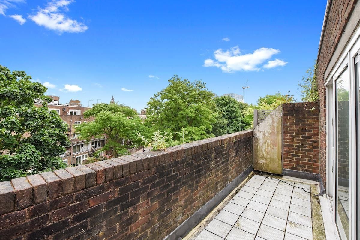 House Bredgar Road in Greater London