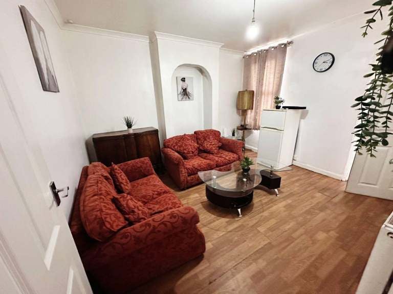 Flat Regina Road in Greater London