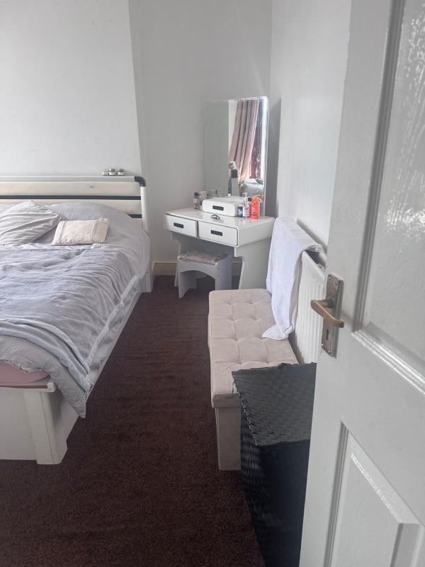 Room Howard's Road in Greater London