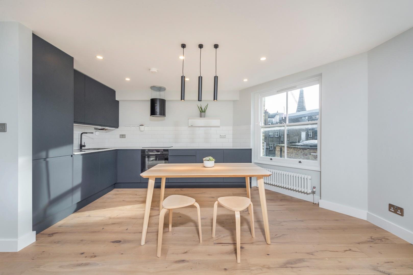 Flat Nassau Street in City of Westminster