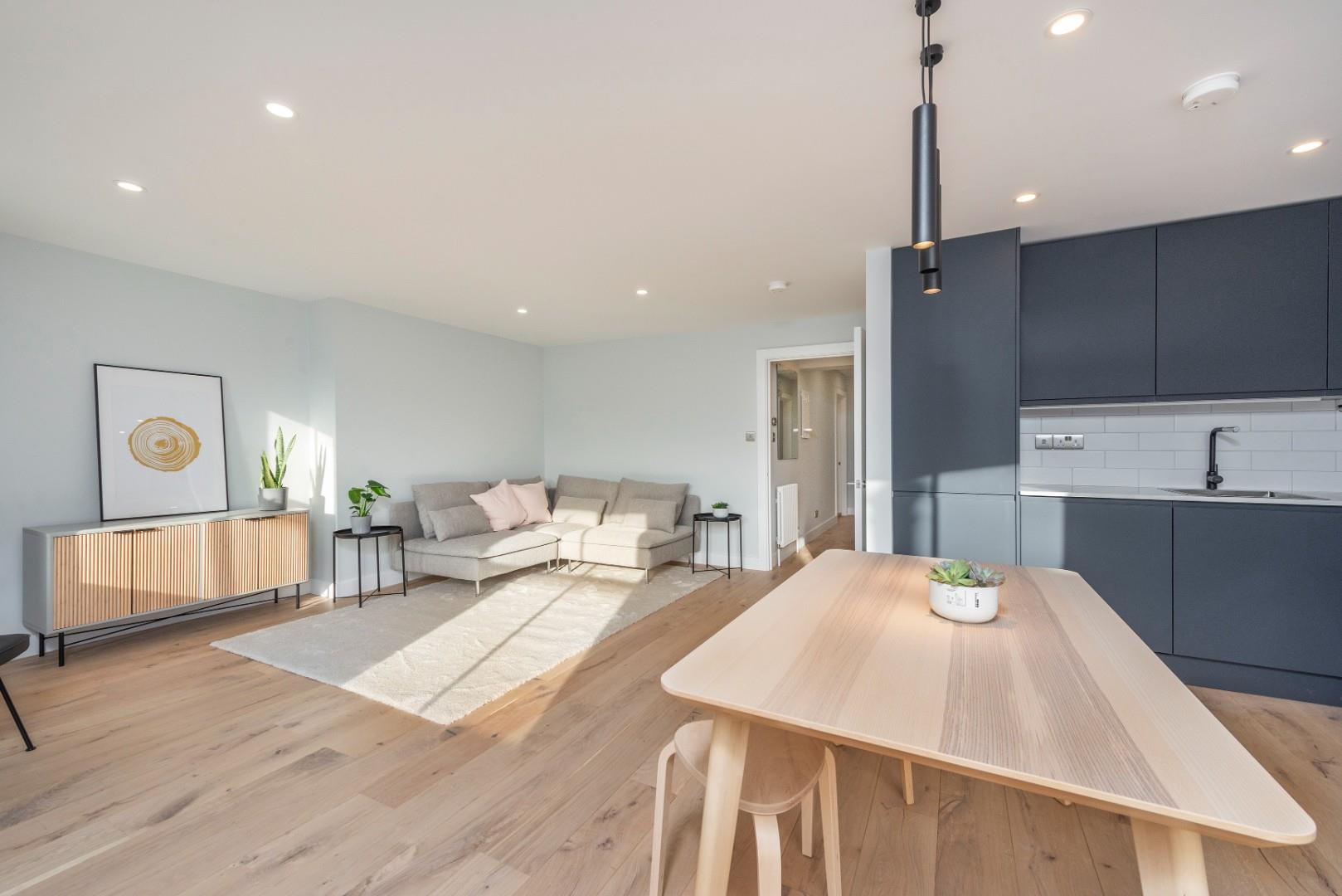 Flat Nassau Street in City of Westminster