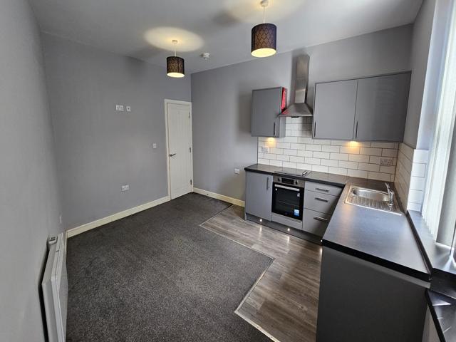 Flat Walford Road in Leeds