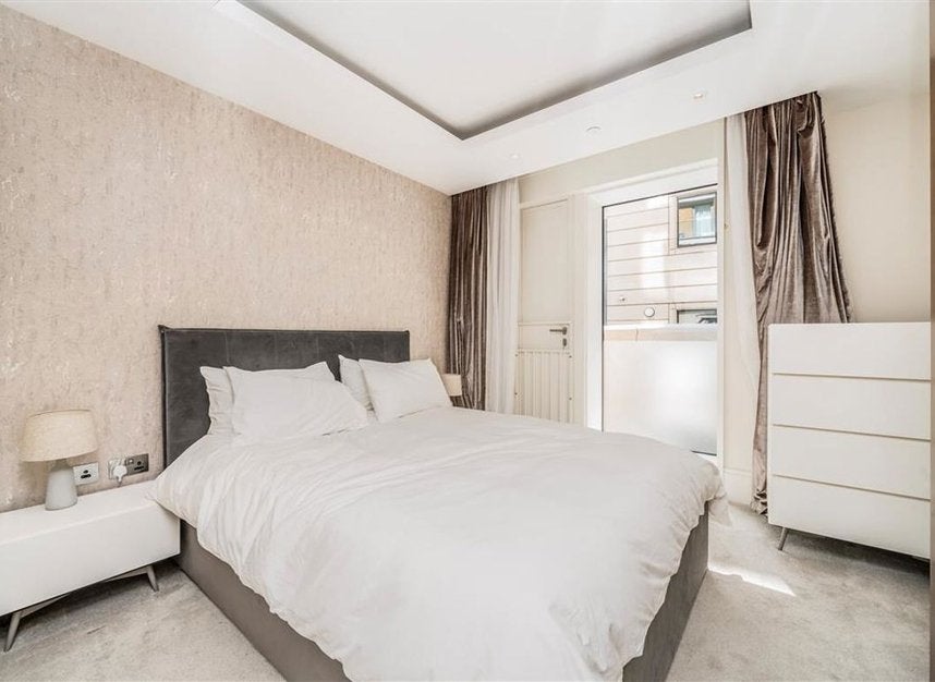 Flat Strand in City of Westminster