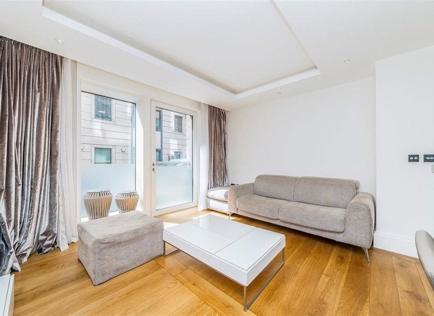 Flat Strand in City of Westminster