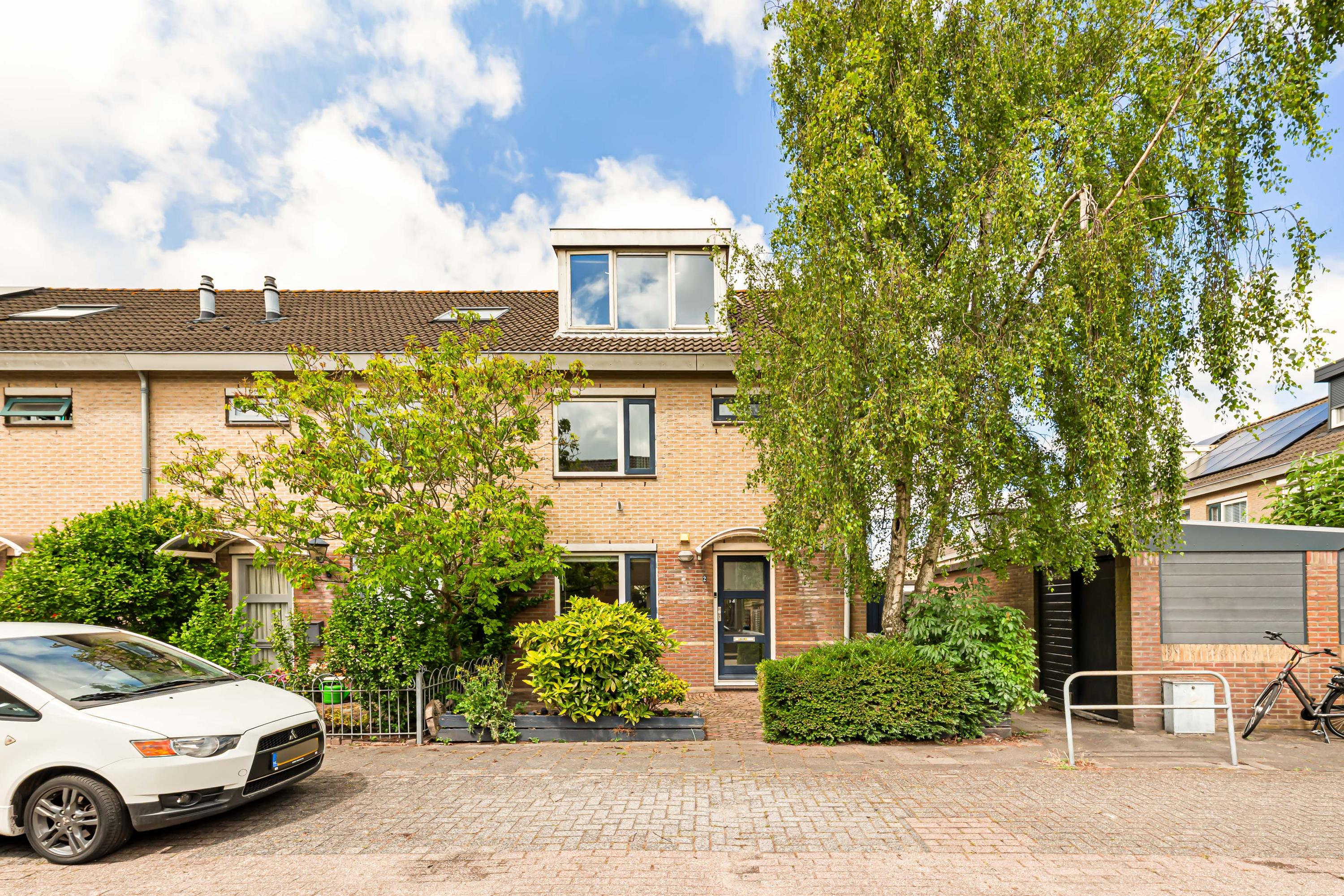 Pinksterbloem 2 in Velserbroek