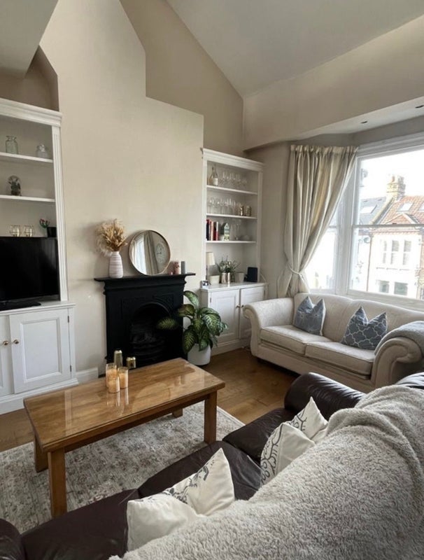 Room Abbeville Road in Greater London