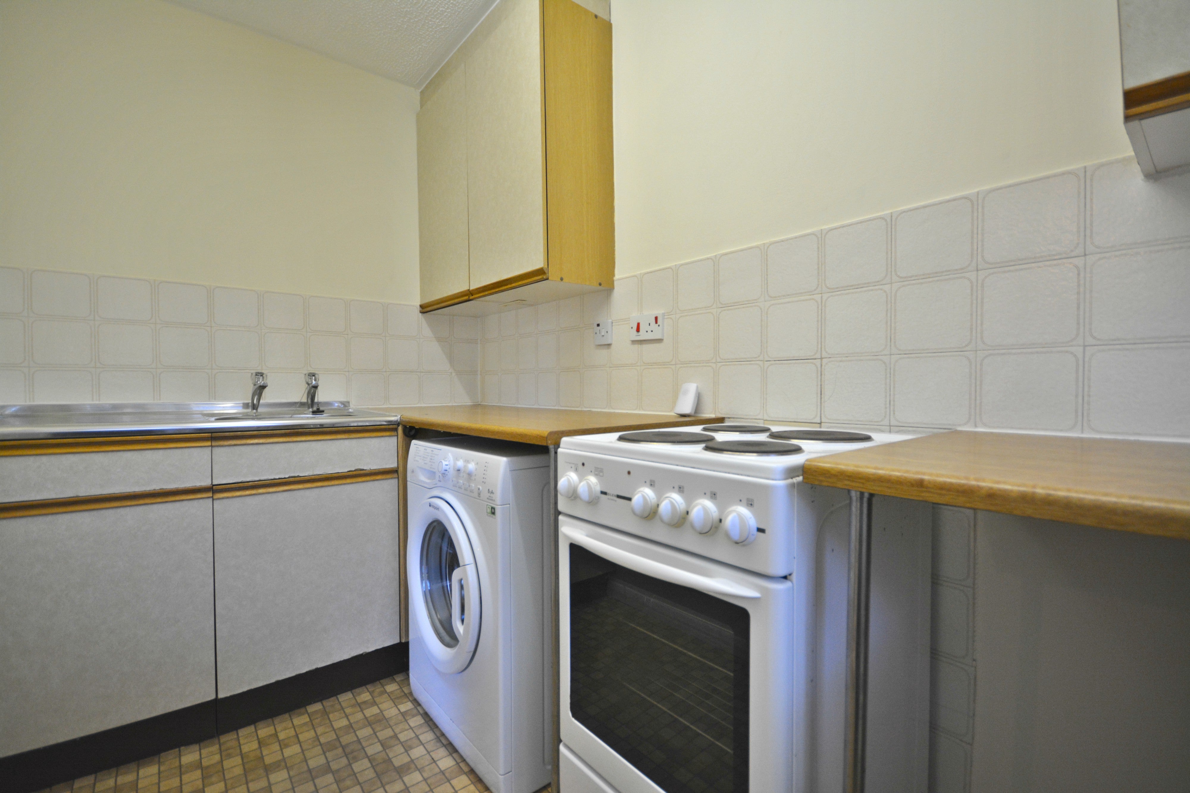 Flat Draycott in Winkfield