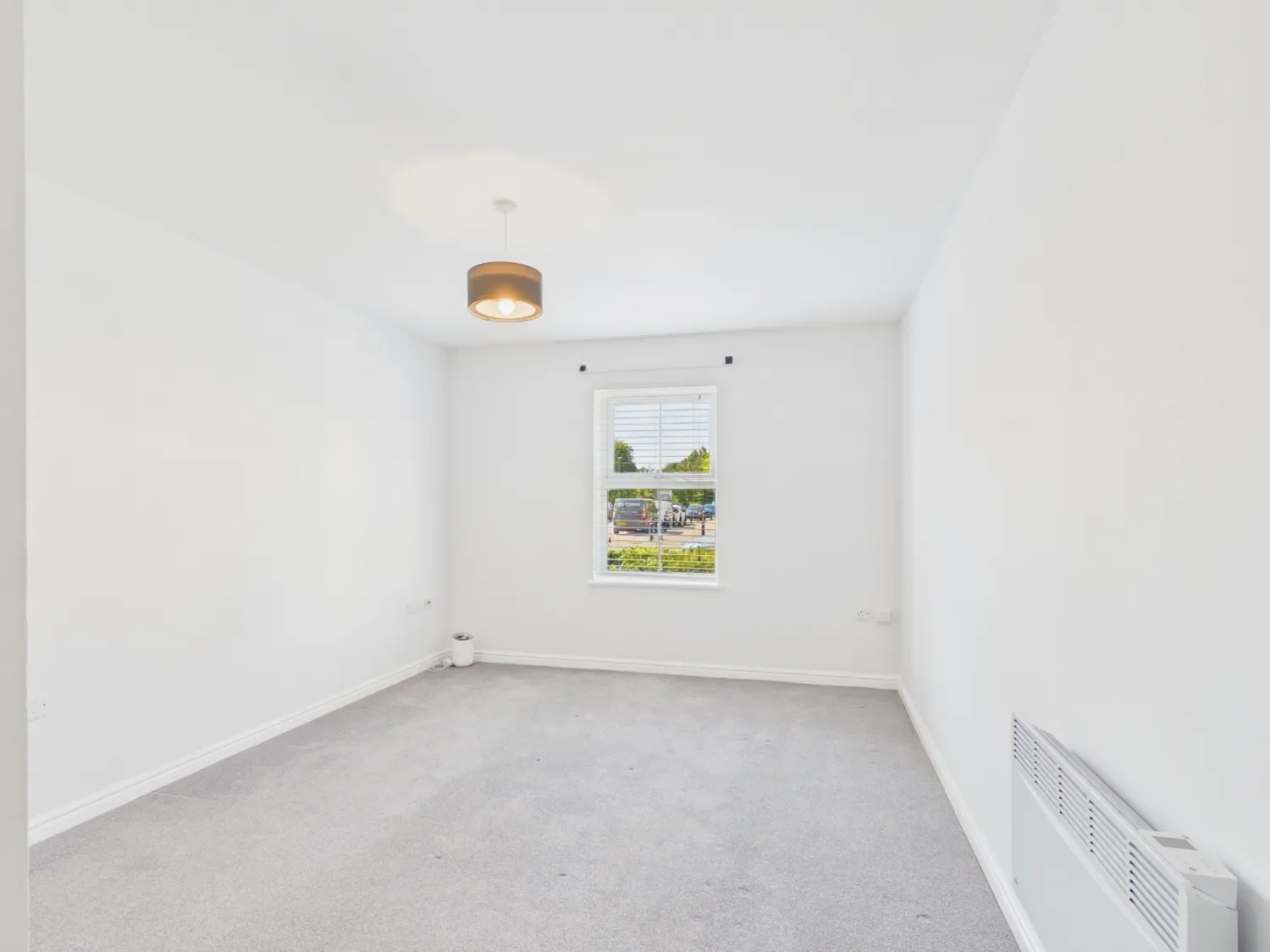 Flat Mycroft Road in Blunsdon St Andrew