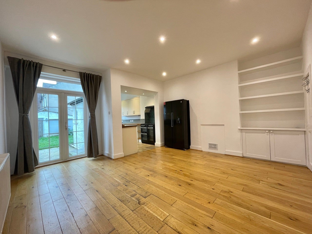 House The Crescent in Greater London