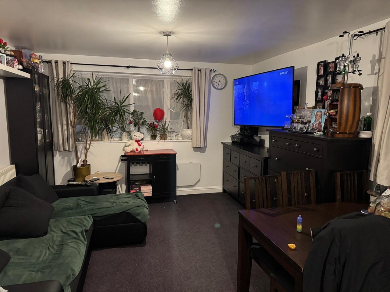 Flat Frimley Gardens in Greater London