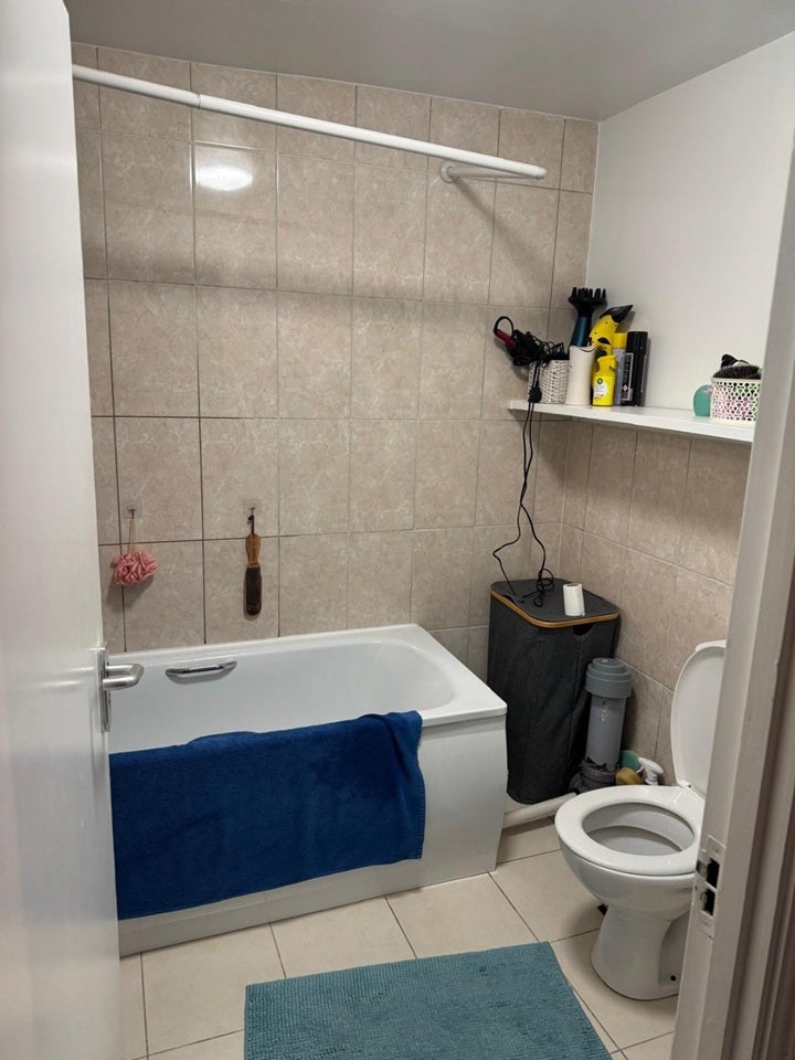 Flat Frimley Gardens in Greater London