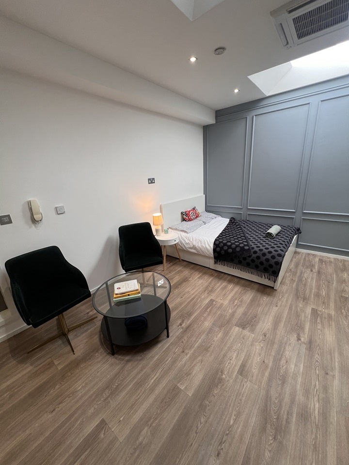 Flat Wilmot Place in Greater London