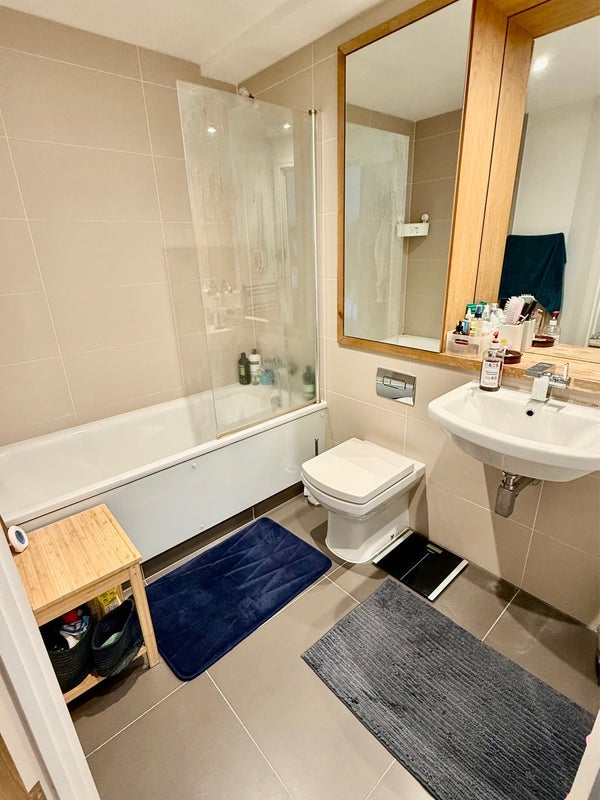Room Dowells Street in Greater London