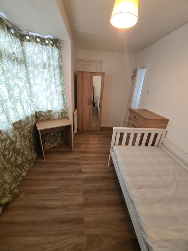 Room Saint Paul's Crescent in Sandwell