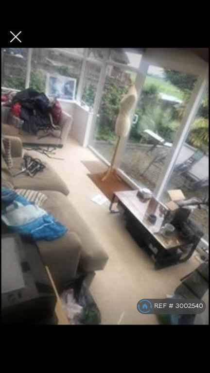 Room Orchard Close in Huntingdonshire