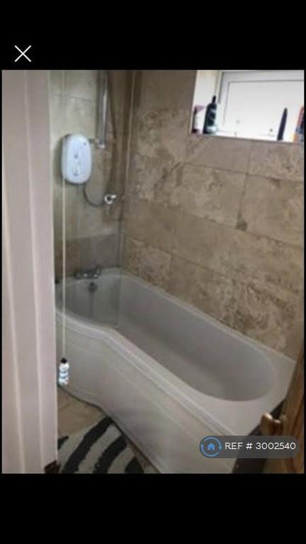 Room Orchard Close in Huntingdonshire