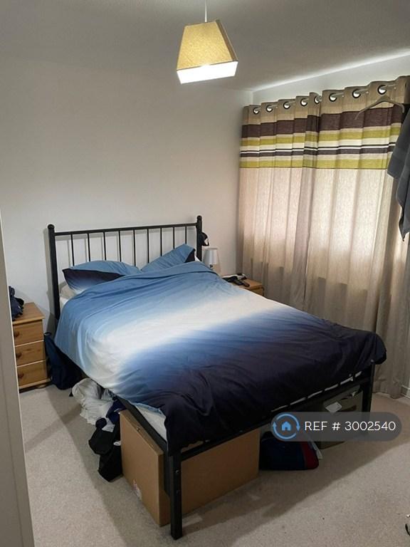 Room Orchard Close in Huntingdonshire