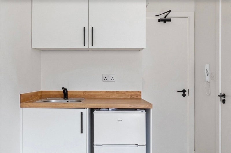 Room Tooting Bec Road in Greater London