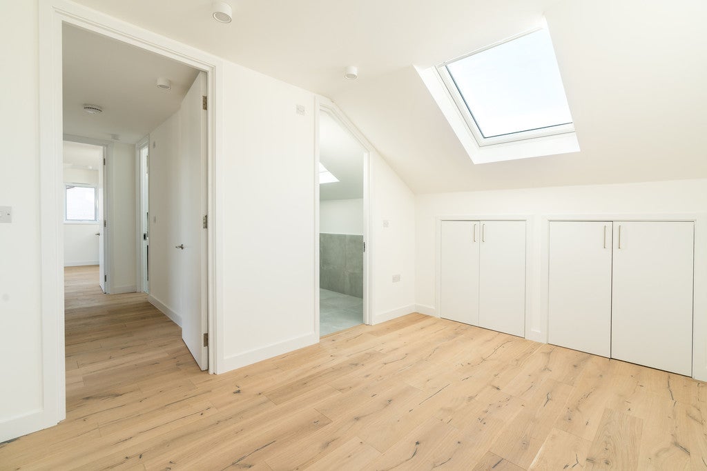 Flat Dunstan's Road in Greater London