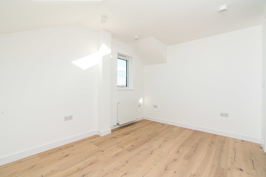 Flat Dunstan's Road in Greater London