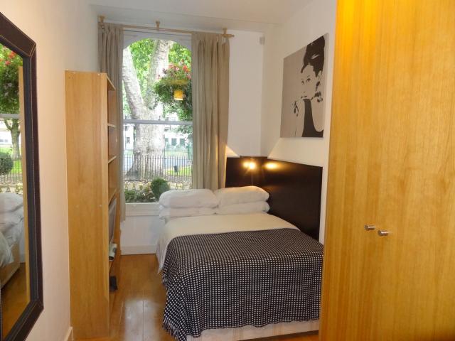 Flat Cartwright Gardens in Greater London