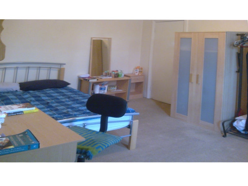 Room Mill Lane in Greater London