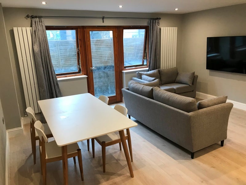 Room Cartwright Street in Greater London