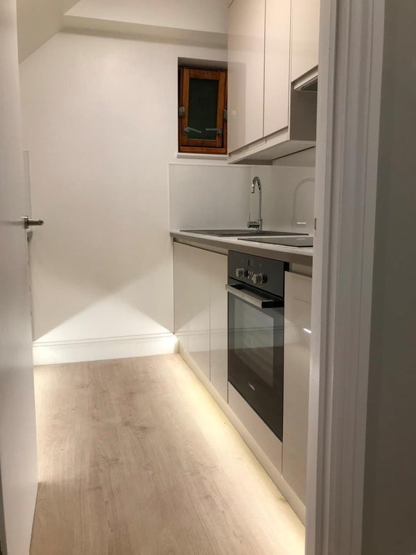 Room Cartwright Street in Greater London