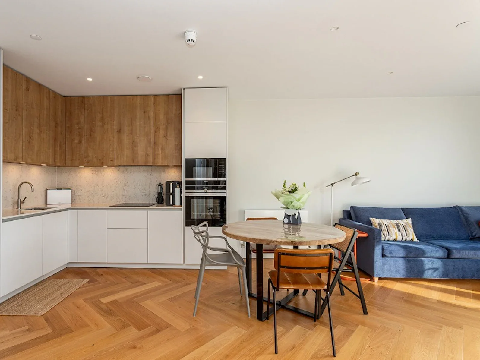 Flat St James Square in City of Edinburgh
