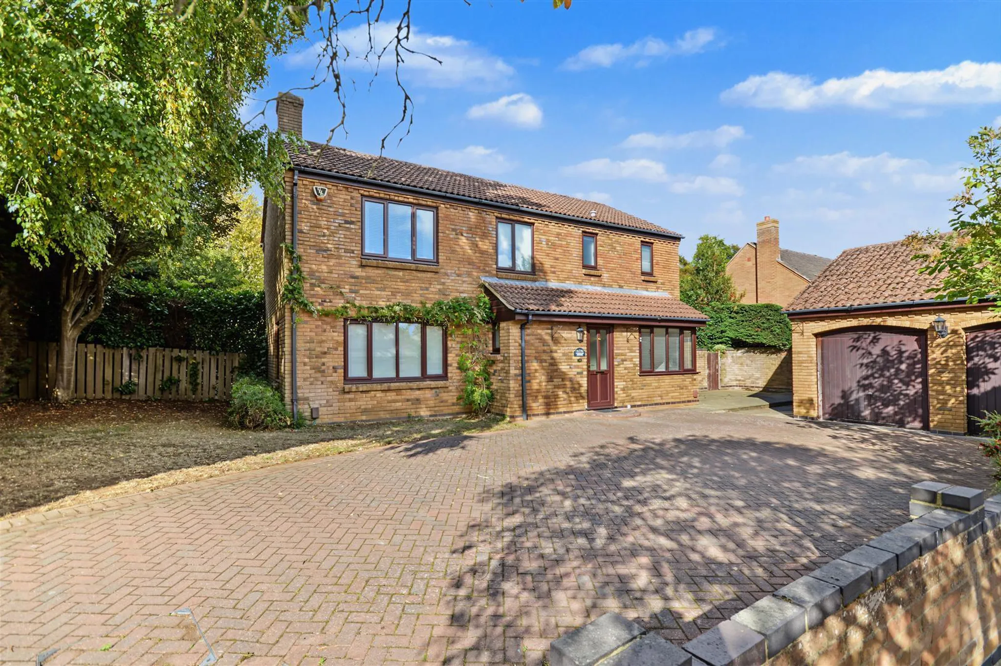 House Rowlandson Close in Northampton