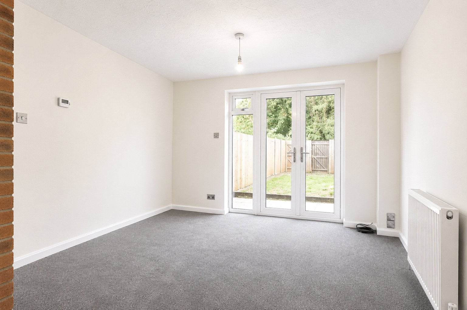 House Upavon Gardens in Winkfield