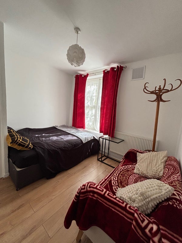 Room Thames Street in Greater London