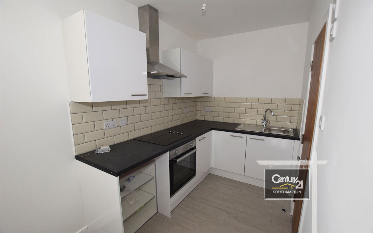Flat Rockstone Lane in Southampton