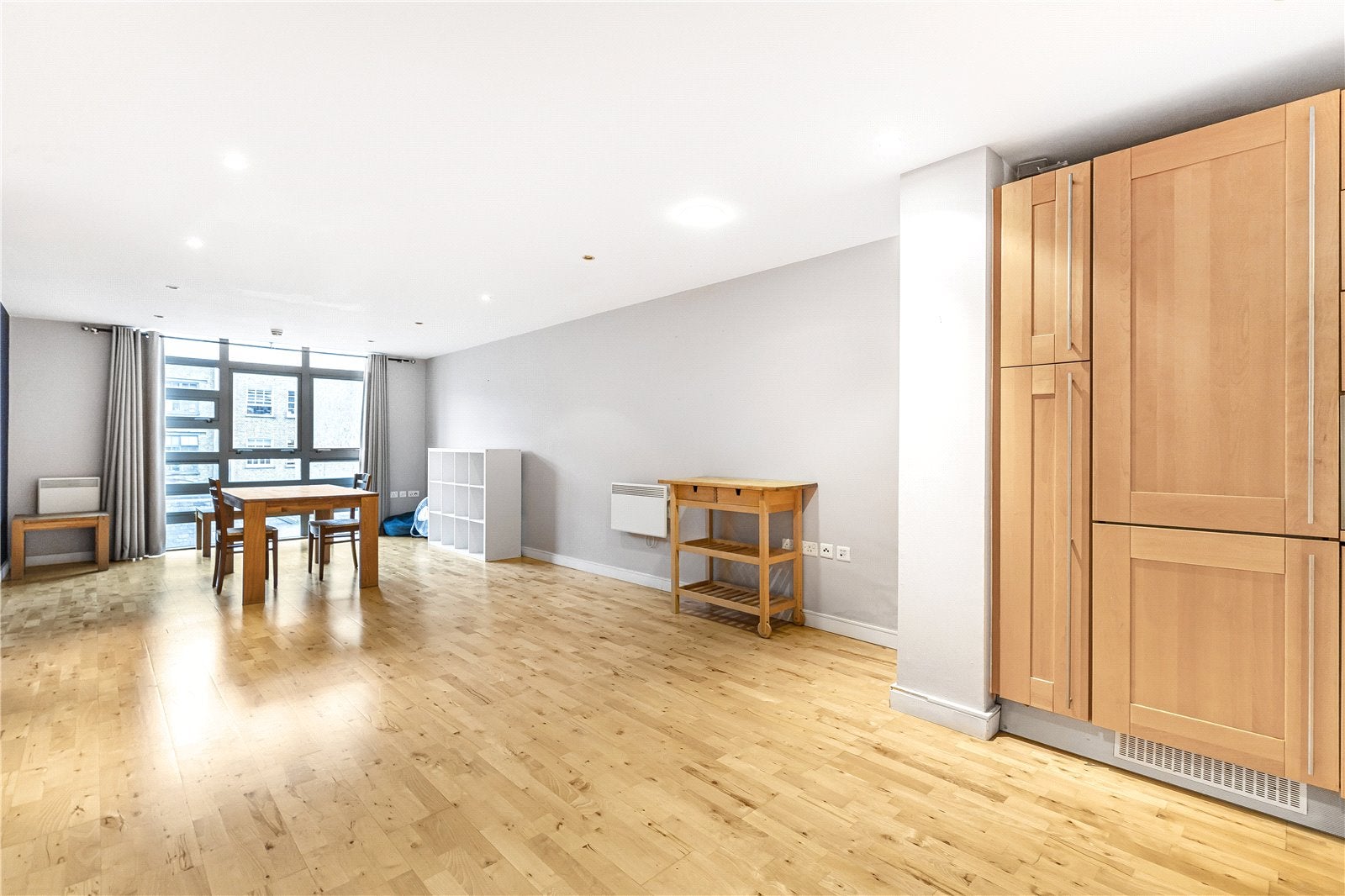 Flat Garden Walk in Greater London