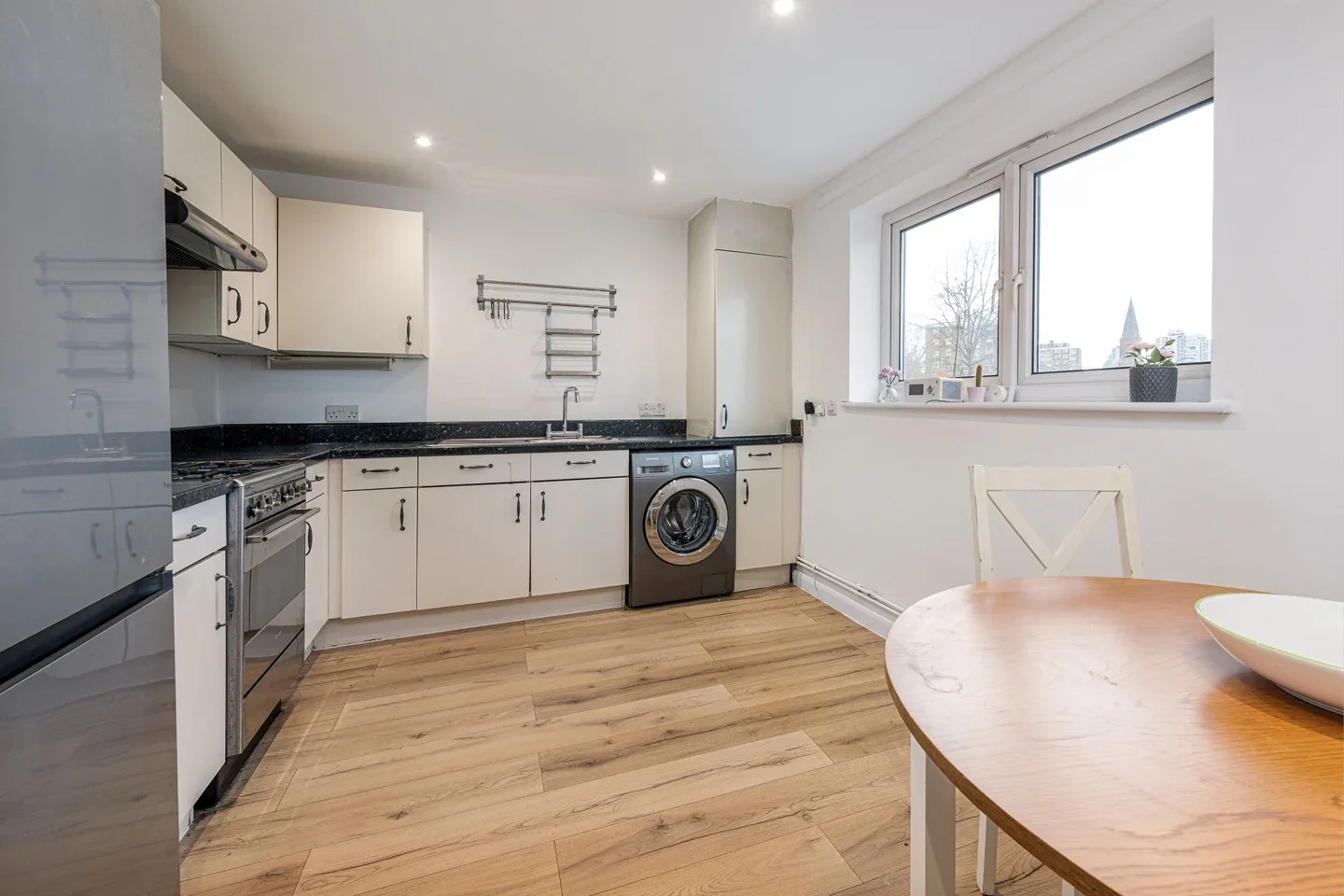 Flat Winders Road in Greater London