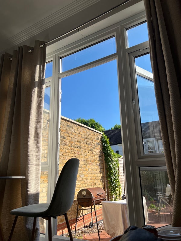 Room Fircroft Road in Greater London
