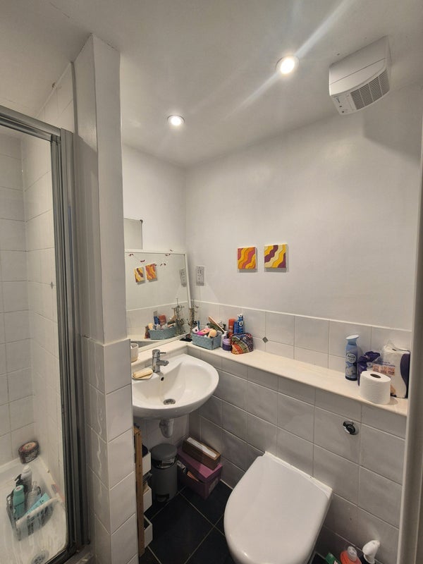 Room Cubitt Street in Greater London