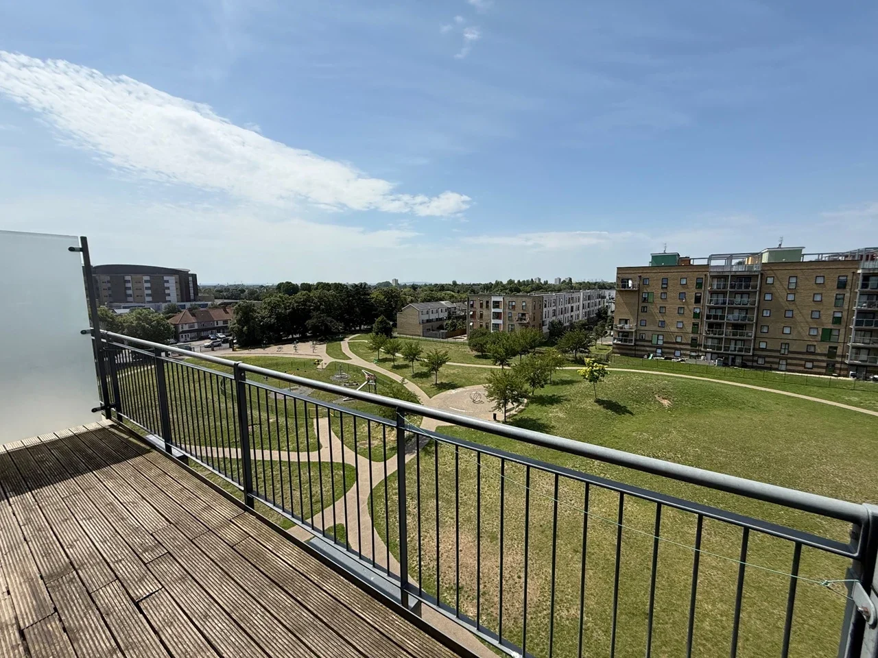 Flat Maxwell Road in Greater London