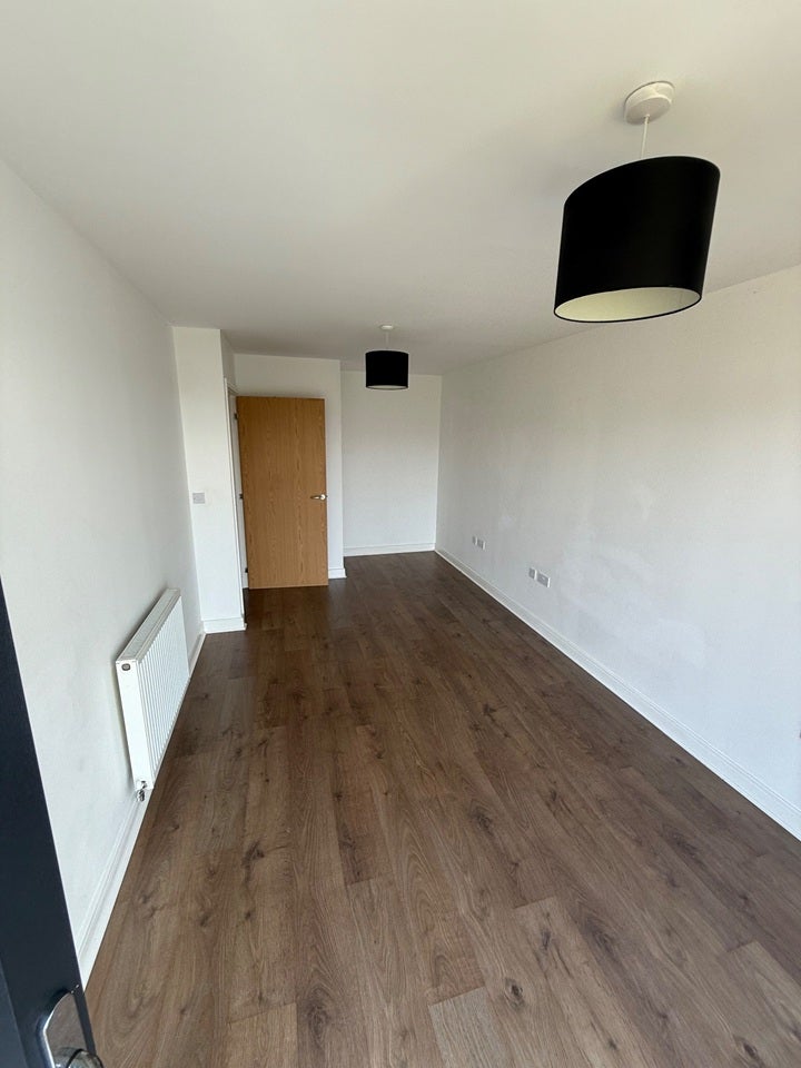 Flat Maxwell Road in Greater London