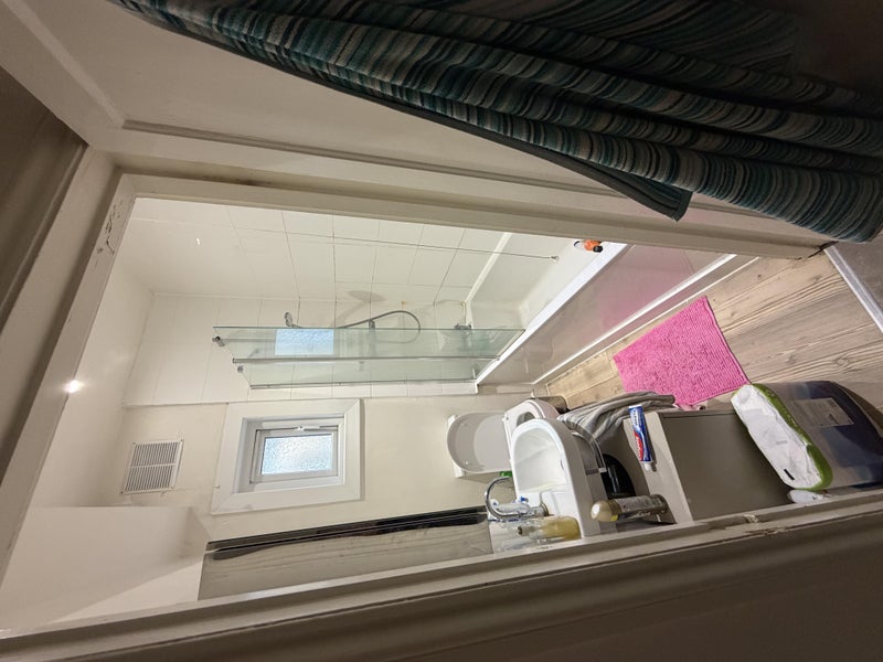 Room Lambrook Terrace in Greater London