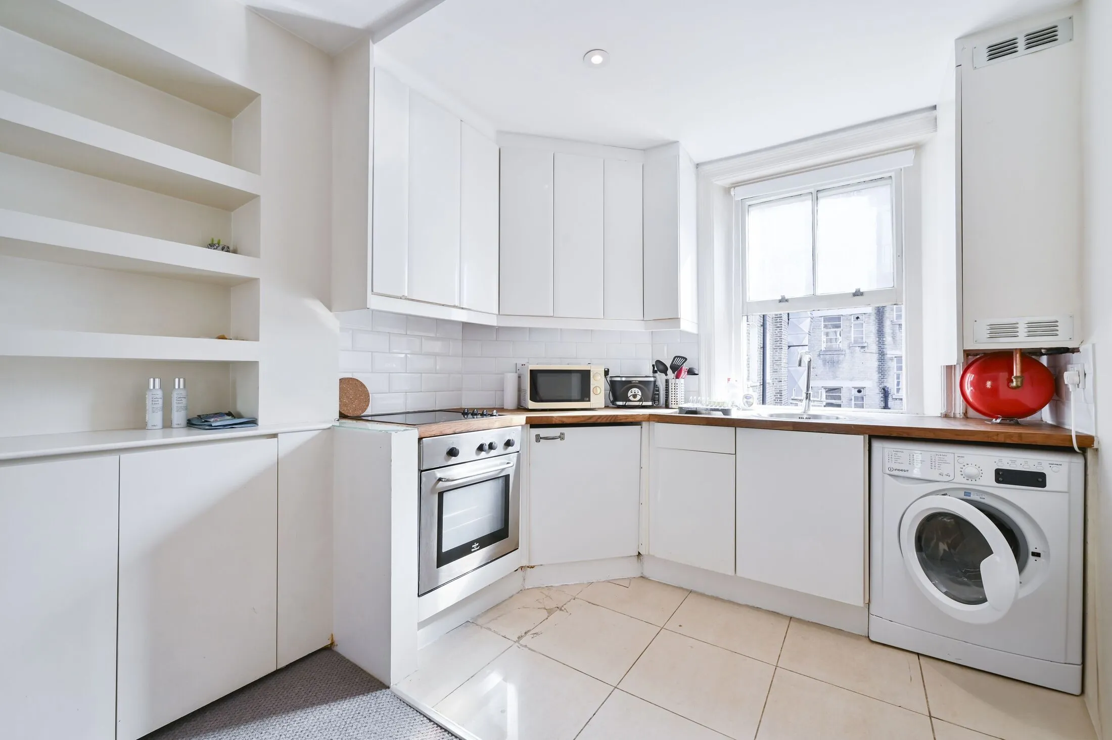 Flat Charlotte Place in Greater London