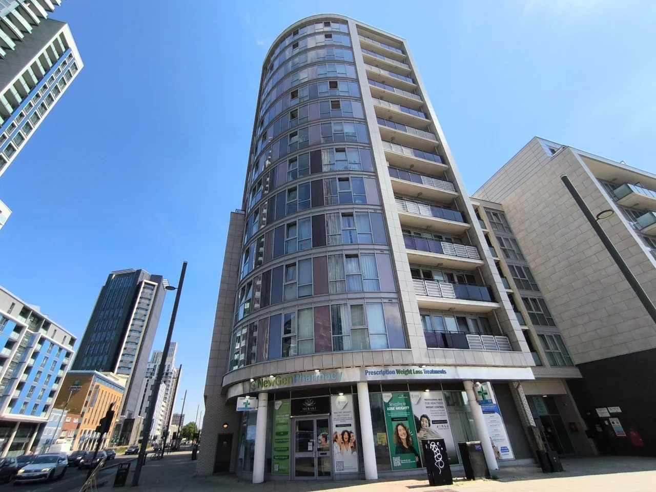 Flat High Street in Greater London