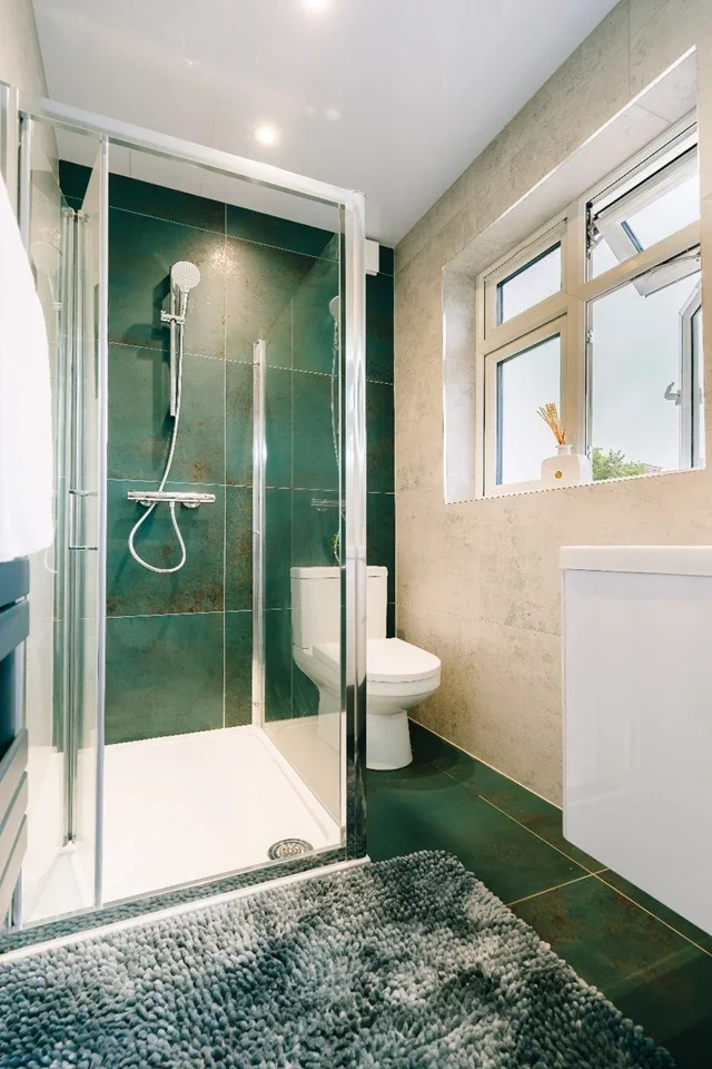 Room Ashburnham Avenue in Greater London