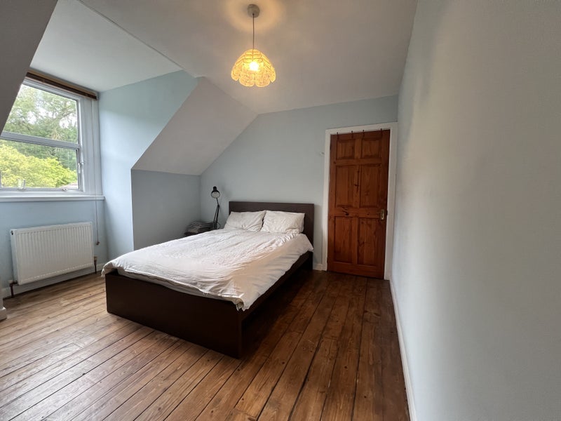 Room Alexandra Park Road in Greater London