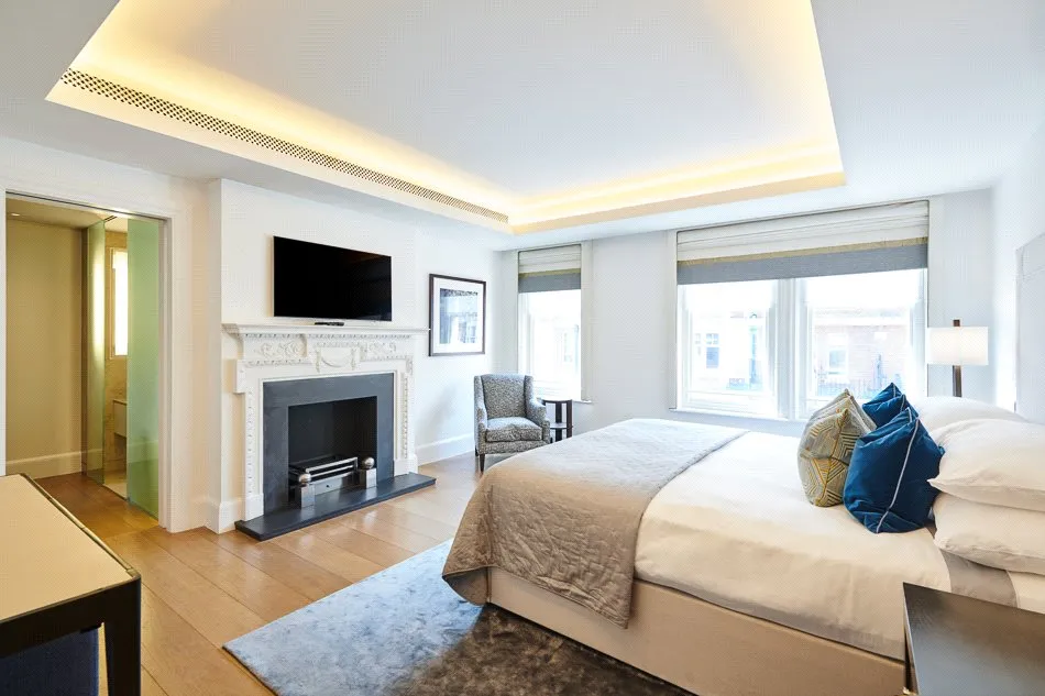 Flat Duke Street in City of Westminster